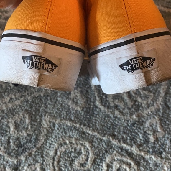 Gently used platform Vans sneakers - Picture 4 of 7